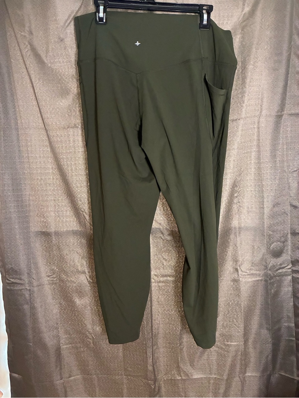 HALARA Olive Green High-Rise Leggings with Side Pocket